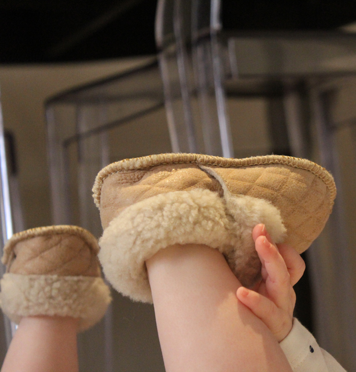 Sheepskin slippers from luxury children's brand Pappe | more on www.ladymelbourne.com.au