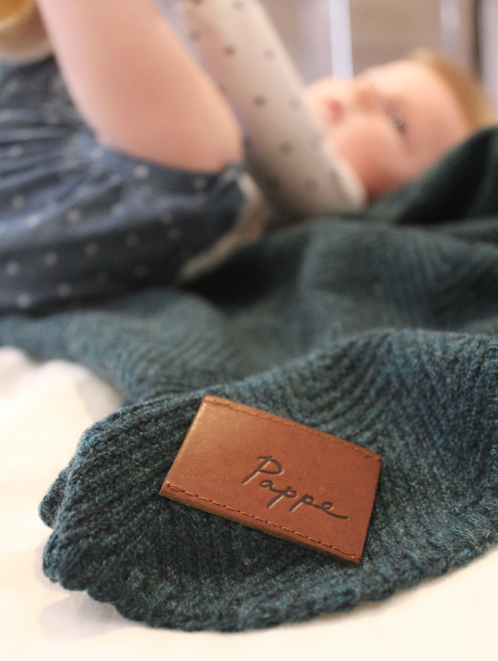Cashmere blanket from luxury children's brand Pappe | more on www.ladymelbourne.com.au