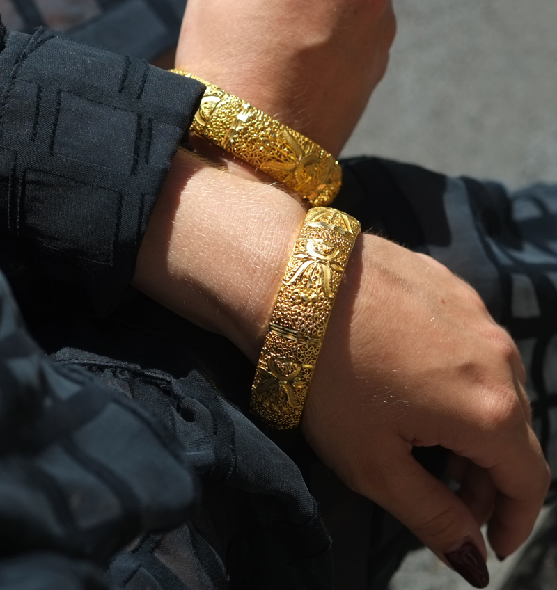 24 carat gold bangles 