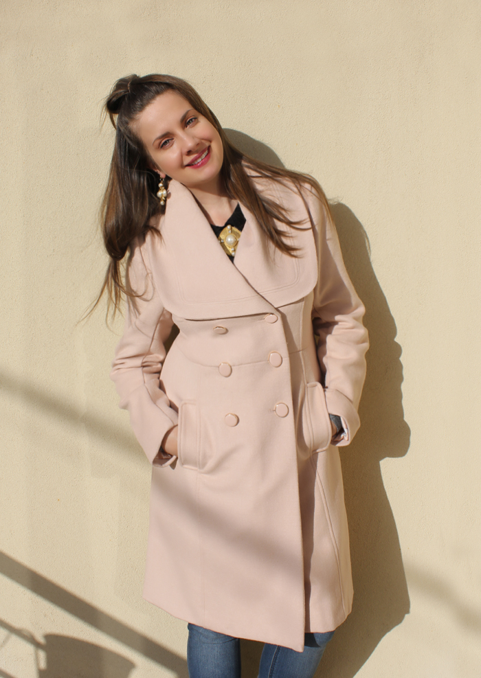 Lady Melbourne wearing the 'Delphi' coat from Review Australia | more on www.ladymelbourne.com.au